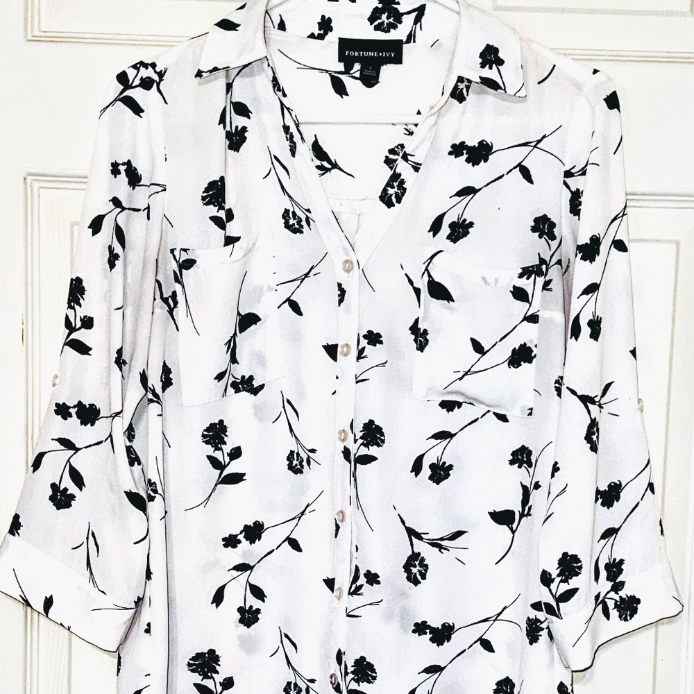 FORTUNE + IVY Button Down Blouse